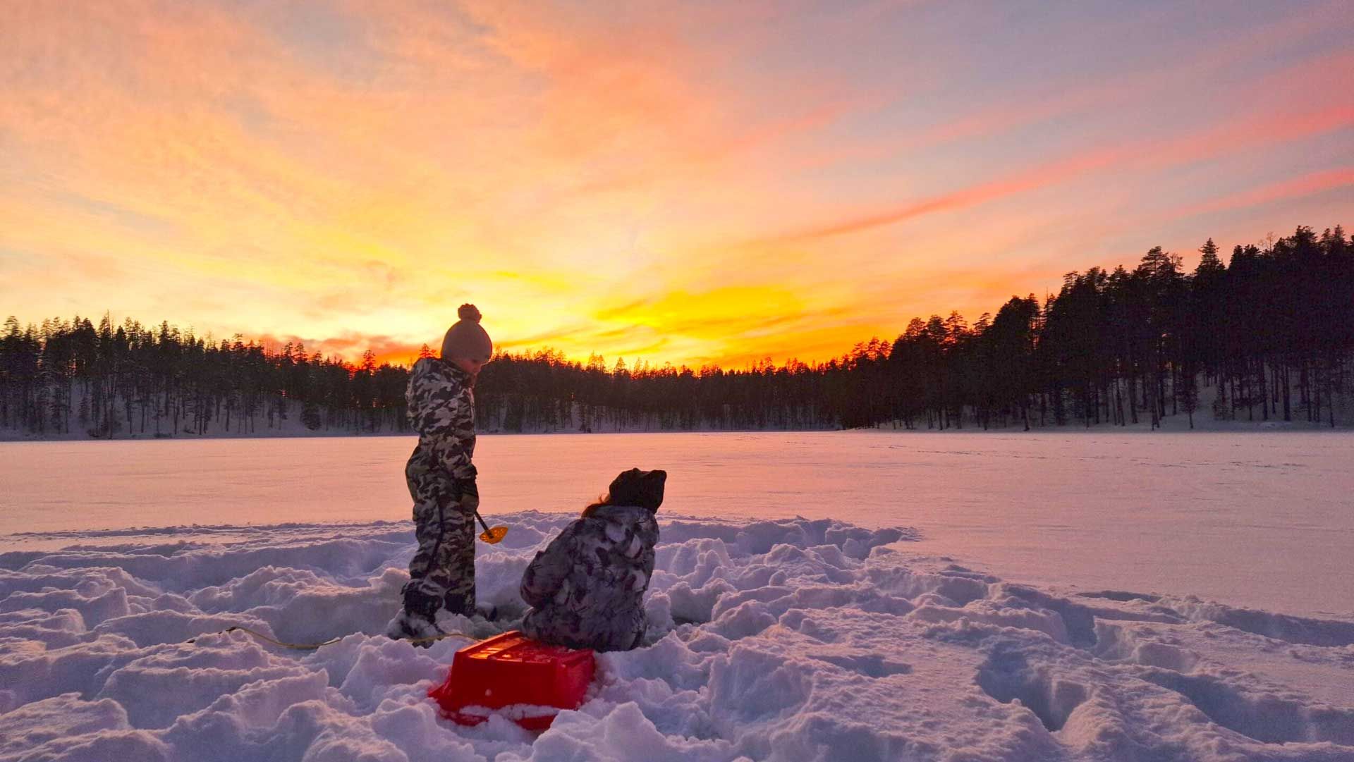 Hossan kansallispuisto pilkillä