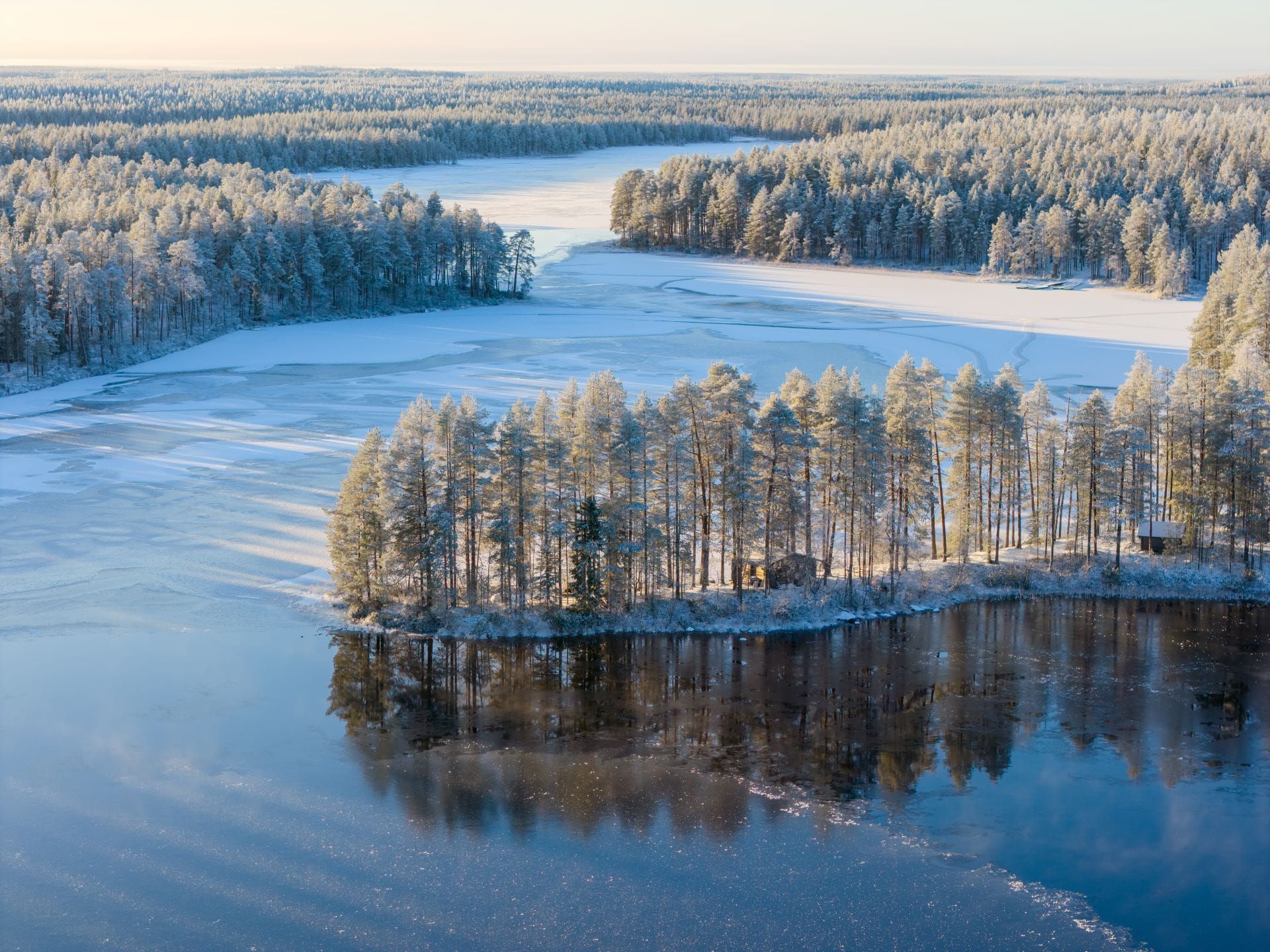 Maastopyöräilemässä Hossassa